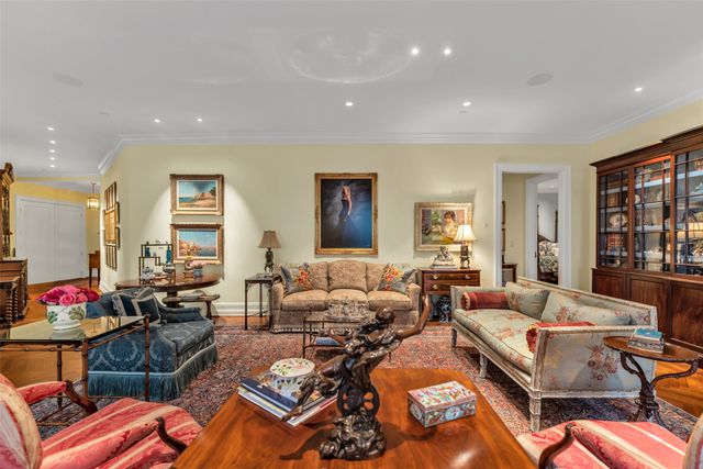8511 Edgemere Road 201, Dallas, TX 75225