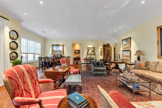 8511 Edgemere Road 201, Dallas, TX 75225