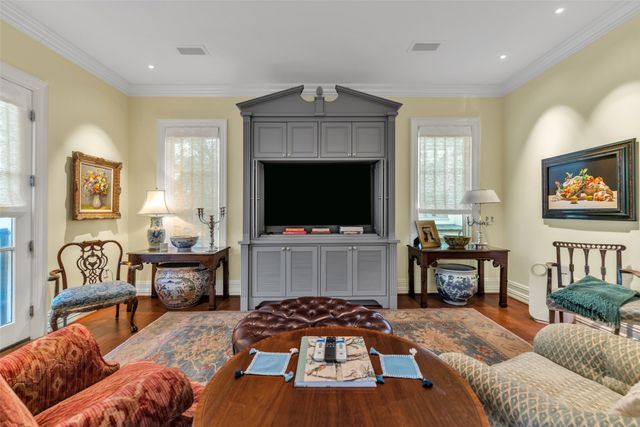 8511 Edgemere Road 201, Dallas, TX 75225