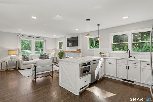 56 Banks Road, Easton, CT 06612