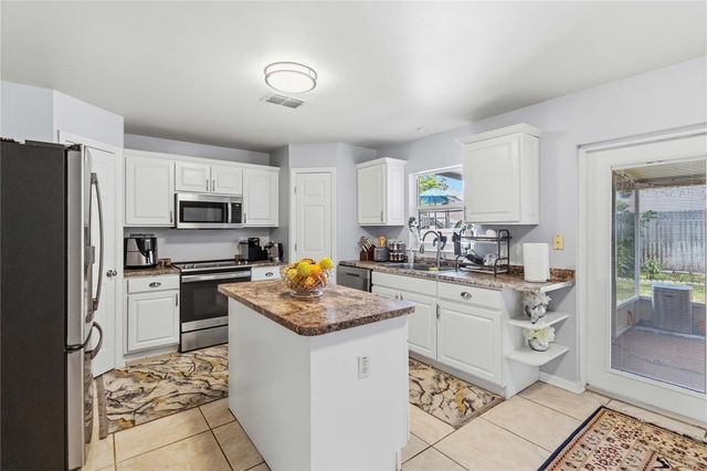 122 CARMEL BAY DRIVE, Sanford, FL 32771