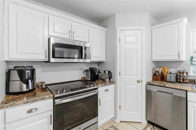 122 CARMEL BAY DRIVE, Sanford, FL 32771