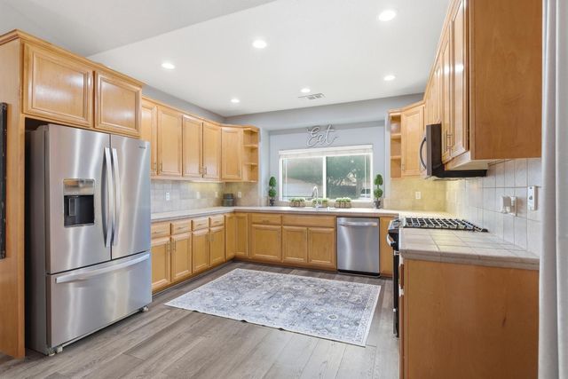 2209 Perth Dr., Modesto, CA 95355