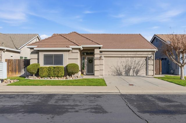2209 Perth Dr., Modesto, CA 95355