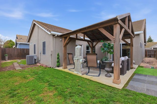 2209 Perth Dr., Modesto, CA 95355