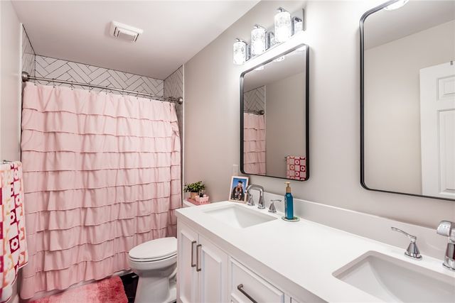 252 Links View Drive, Hamilton Twp, OH 45039