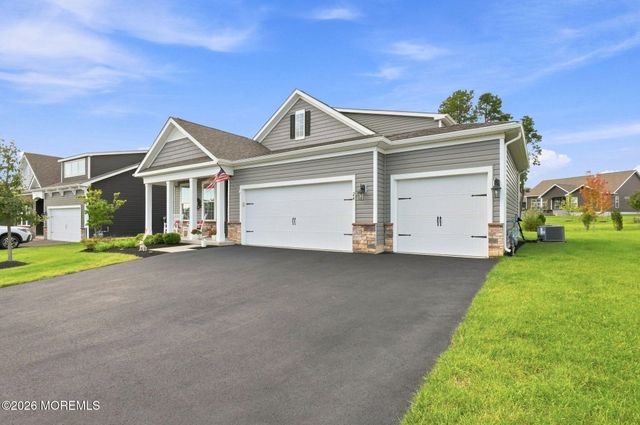24 Cougar Lane, Barnegat, NJ 08005
