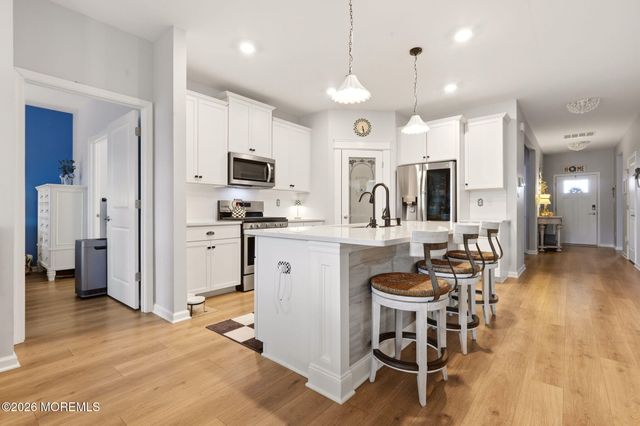 24 Cougar Lane, Barnegat, NJ 08005