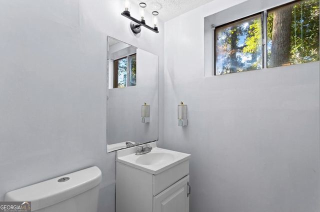 3666 Stanford Circle, Decatur, GA 30034