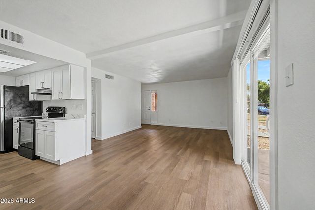 3810 N MARYVALE Parkway 1063, Phoenix, AZ 85031