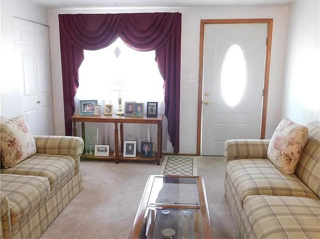 148 Courtney Dr, Verona, PA 15147