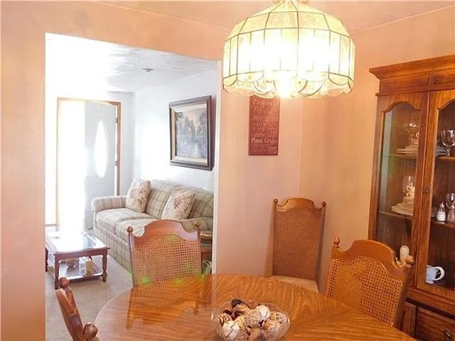 148 Courtney Dr, Verona, PA 15147