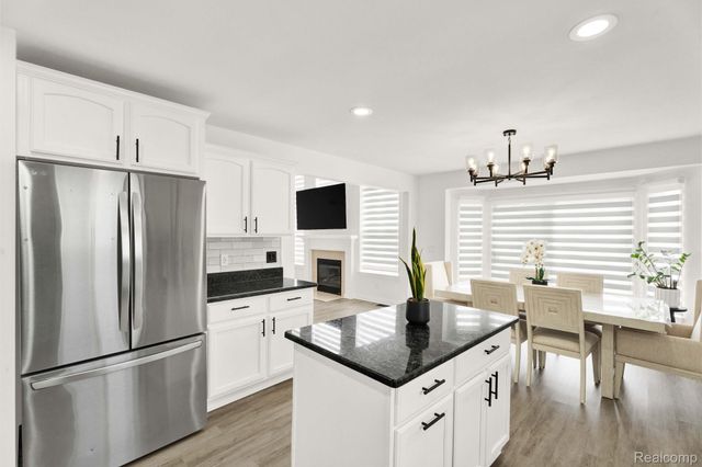 21196 Oak Ridge Drive, Clinton Charter Township, MI 48036