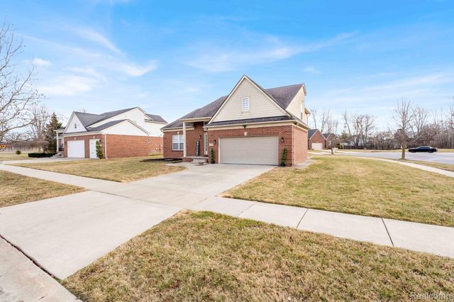 21196 Oak Ridge Drive, Clinton Charter Township, MI 48036