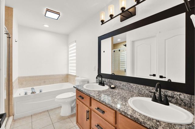 21196 Oak Ridge Drive, Clinton Charter Township, MI 48036