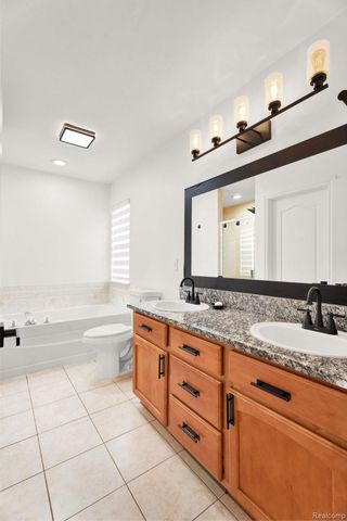 21196 Oak Ridge Drive, Clinton Charter Township, MI 48036