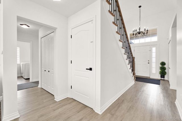 21196 Oak Ridge Drive, Clinton Charter Township, MI 48036