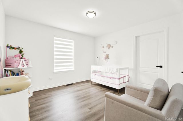 21196 Oak Ridge Drive, Clinton Charter Township, MI 48036