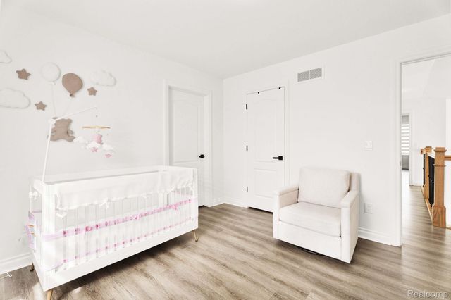 21196 Oak Ridge Drive, Clinton Charter Township, MI 48036