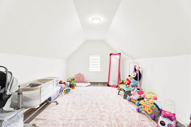 21196 Oak Ridge Drive, Clinton Charter Township, MI 48036