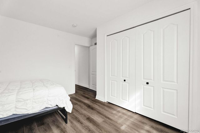 21196 Oak Ridge Drive, Clinton Charter Township, MI 48036