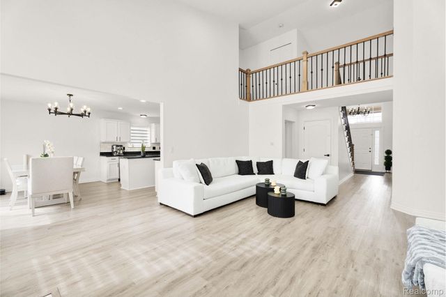 21196 Oak Ridge Drive, Clinton Charter Township, MI 48036