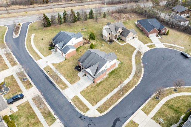 21196 Oak Ridge Drive, Clinton Charter Township, MI 48036