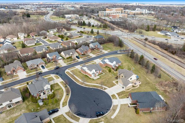 21196 Oak Ridge Drive, Clinton Charter Township, MI 48036