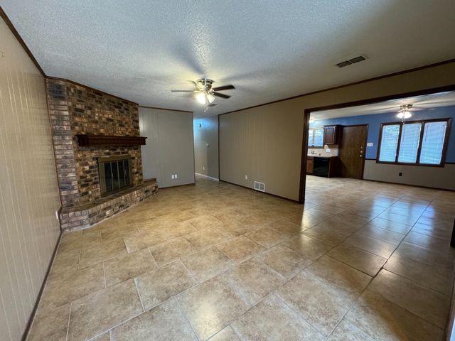 3103 75th Street, B, Lubbock, TX 79423
