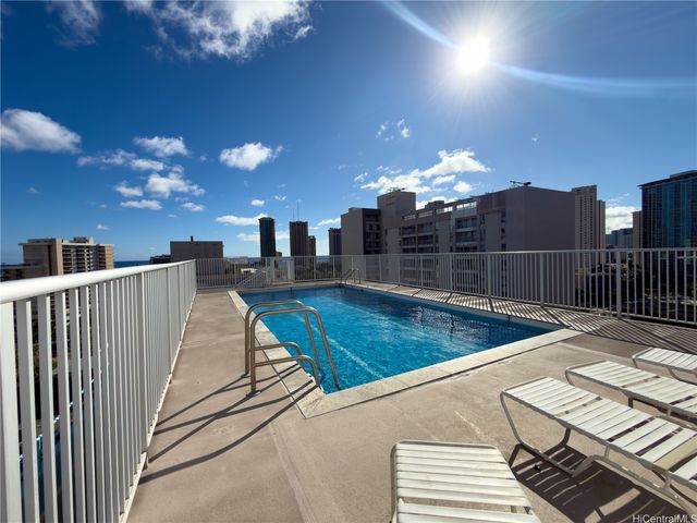 439 Keoniana Street 402, Honolulu, HI 96815