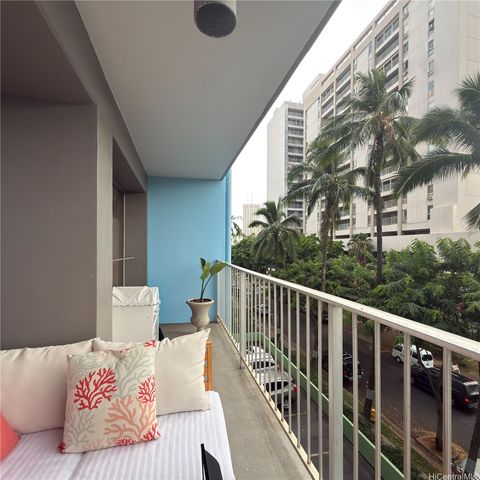439 Keoniana Street 402, Honolulu, HI 96815