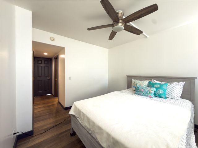 439 Keoniana Street 402, Honolulu, HI 96815