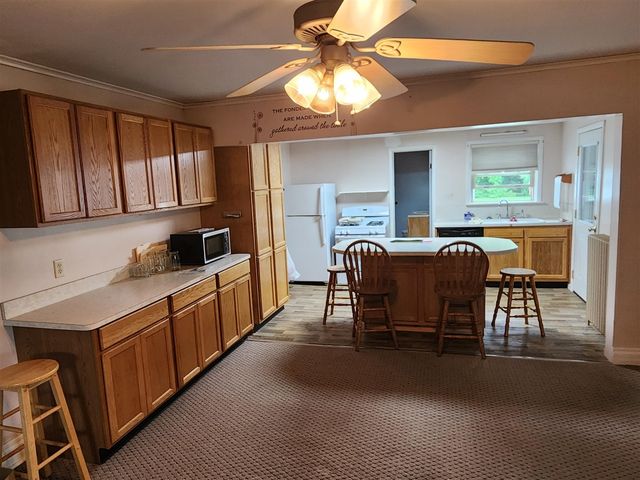 1841 135th Avenue, Hopkins, MI 49328