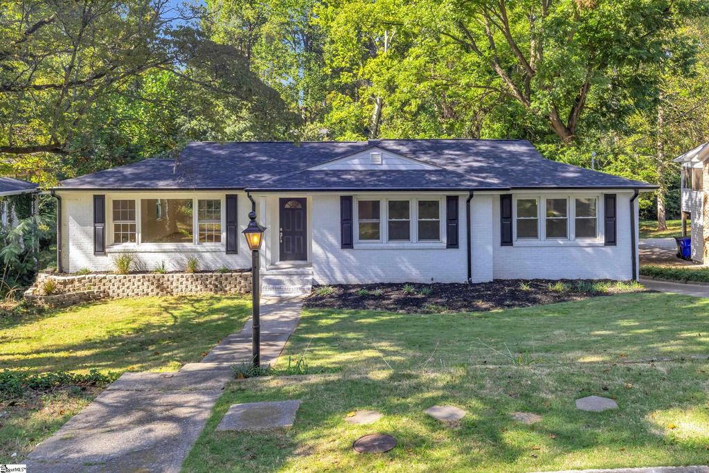 211 Bradley Boulevard, Greenville, SC 29609