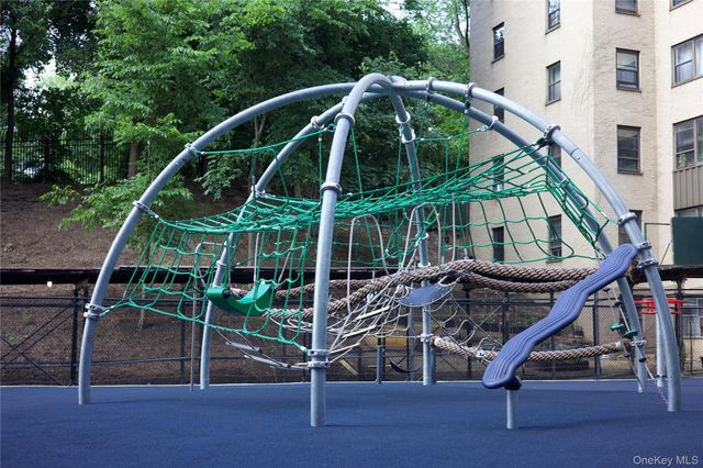 2 Fordham Hill Oval 12E, Bronx, NY 10468