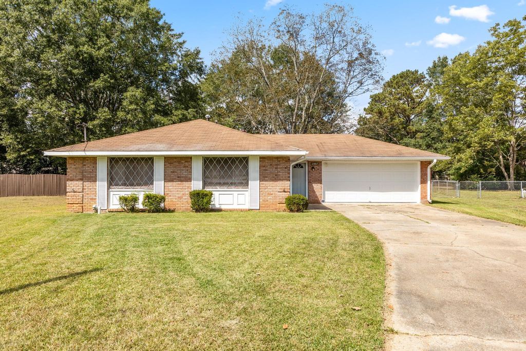 2907 Laramie Cir., Hattiesburg, MS 39402