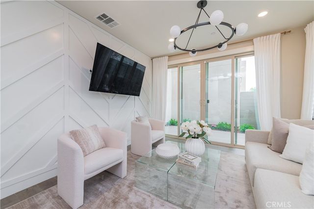 111 Bosque, Irvine, CA 92618