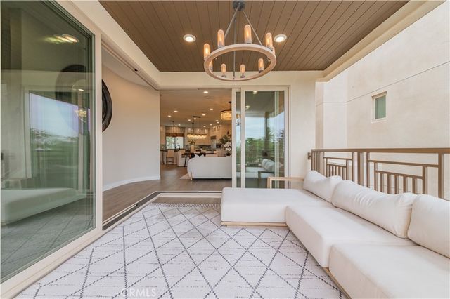 111 Bosque, Irvine, CA 92618