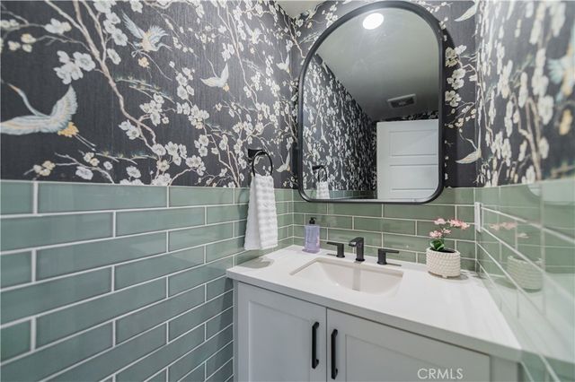 111 Bosque, Irvine, CA 92618