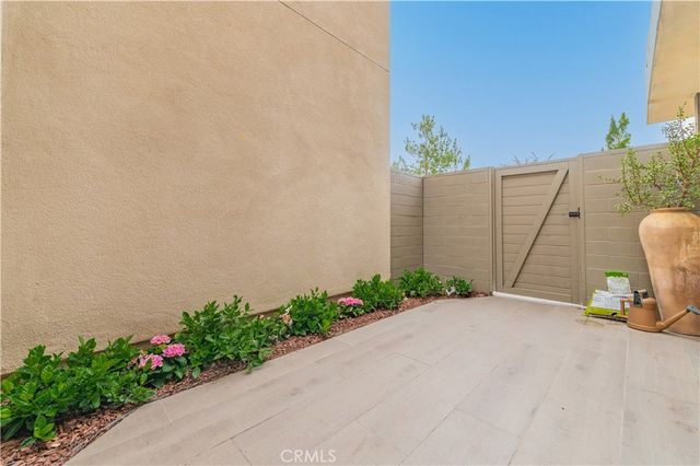 111 Bosque, Irvine, CA 92618