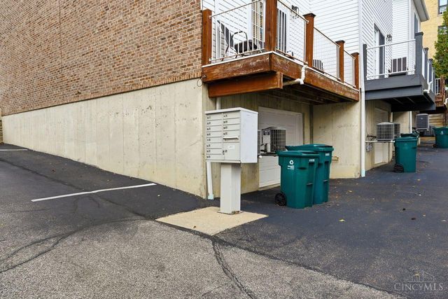 2530 Hackberry Street, Cincinnati, OH 45206