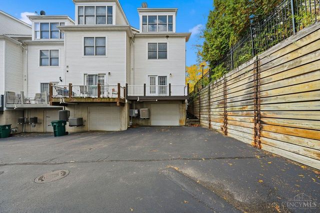 2530 Hackberry Street, Cincinnati, OH 45206