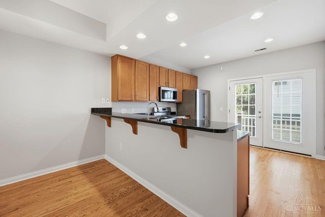 2530 Hackberry Street, Cincinnati, OH 45206