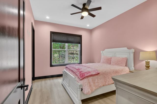 7345 Sugar Camp Dr, Greenbrier, TN 37073