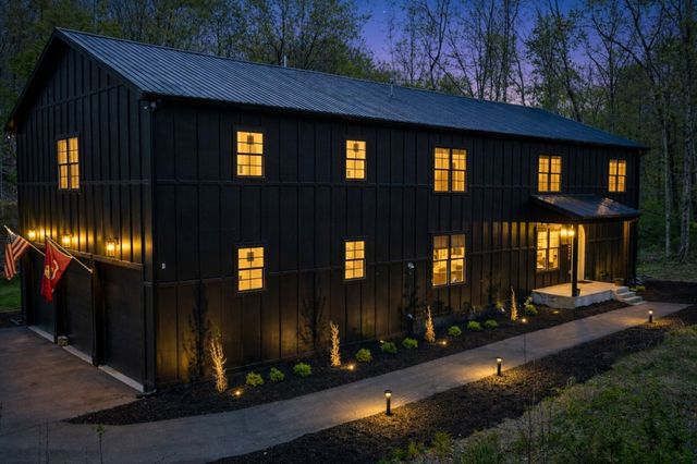 7345 Sugar Camp Dr, Greenbrier, TN 37073