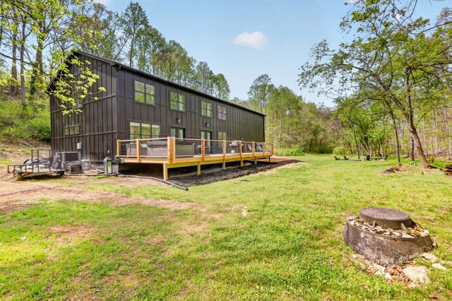 7345 Sugar Camp Dr, Greenbrier, TN 37073