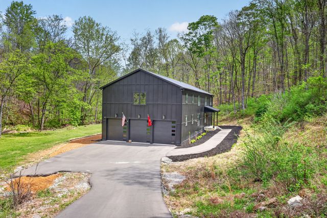 7345 Sugar Camp Dr, Greenbrier, TN 37073