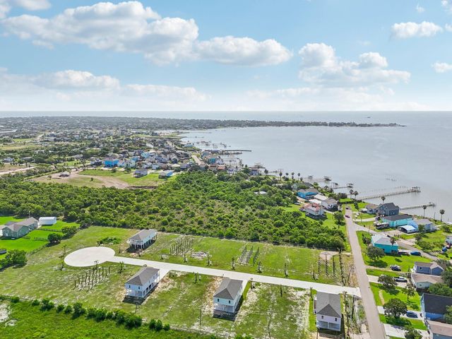 1330 Sapphire Palms Court, San Leon, TX 77539