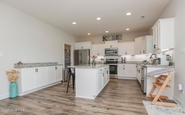 772 Secession Lane, Jacksonville, NC 28546