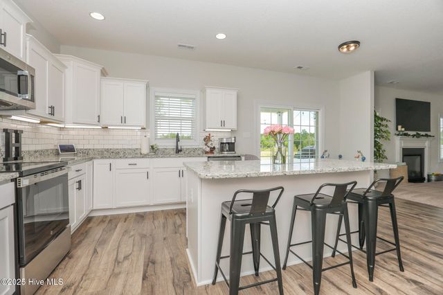 772 Secession Lane, Jacksonville, NC 28546